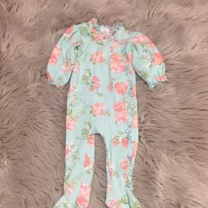 Laura Ashley Cute sleeper... size 3-6 months